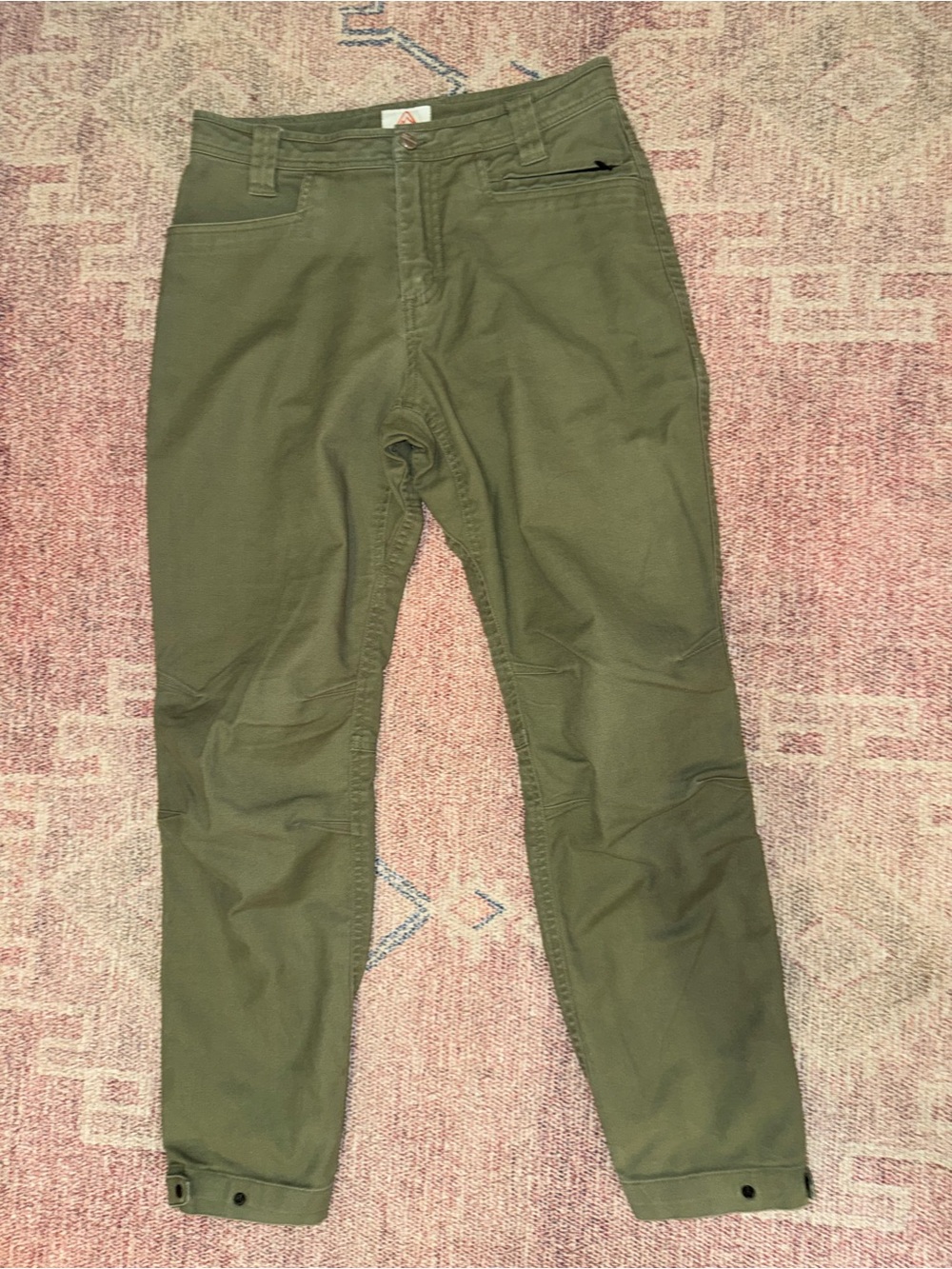 Livsn outdoor adventure high rise hiking pants size 4 30 inseam army green